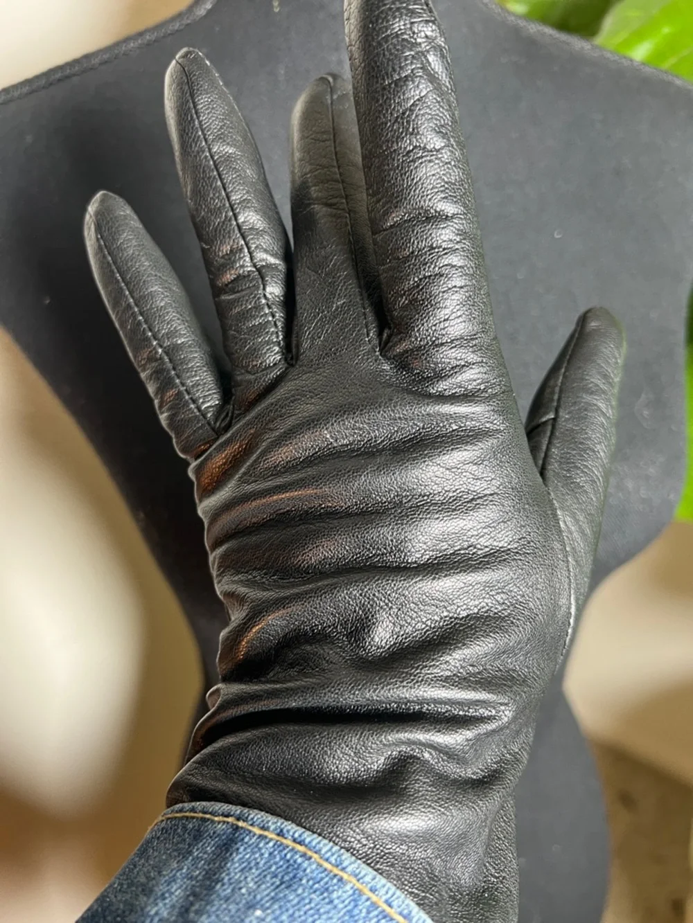 Women’s Black Leather Gloves Thinsulate Size 7.5 Excellent Condition